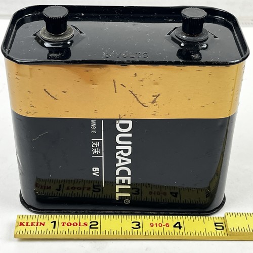 MN918-6V-Screw Top-Duracell-Used (6.25V Full)-Old Style Rectangle-Lantern