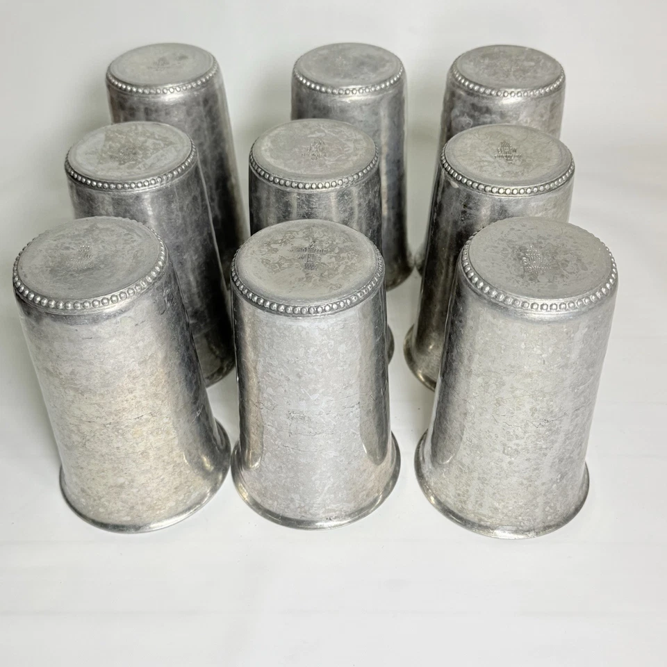 Juego de 9 vasos vintage de aluminio martillado Buenolum en blanco USA Castle Mark MCM Foto 2 de 4