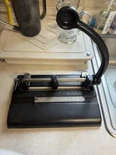 Master Products Mfg Co 3 hole punch Model 1325B Vintage Heavy Duty Industrial 94