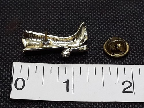 Black Gold Tone Western Cowboy Boot Spurs Lapel Pin Tie Tack Gift ~ Ships FREE - Picture 3 of 3