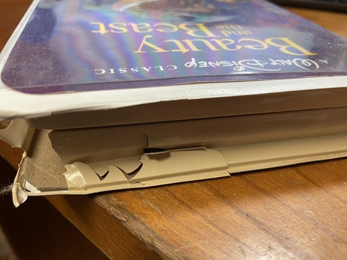 Walt Disney's Classic Beauty and the Beast VHS - Picture 5 of 6