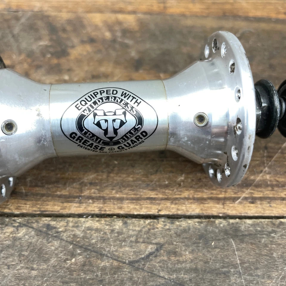 Buje delantero vintage Wilderness Trail Bikes 32 orificios WTB 100 mm QR Momentum WTB 32h Foto 3 de 4