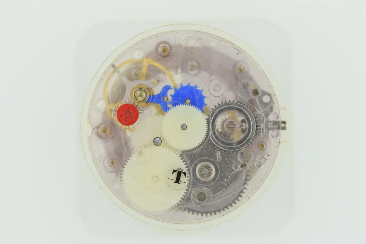 Tissot plastic online movement