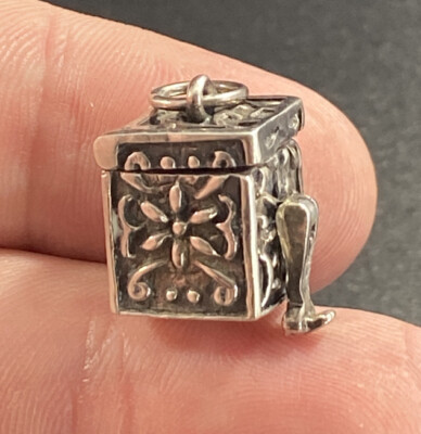 NF STERLING SILVER PRAYER BOX POISON CHEST FLORAL