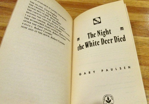 The NIGHT the WHITE DEER DIED ~ Gary Paulsen. 1991 Newbery Honor UNread! in MELB - Imagen 7 de 12