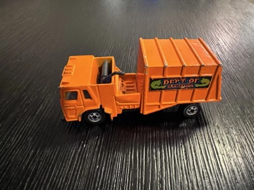 Vintage 1982 Hot Wheels Trash Truck “Dept Of Sanitation”