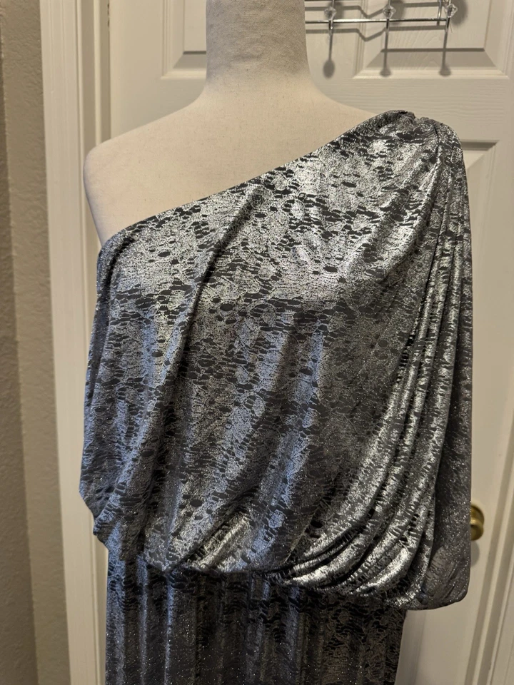 Adrianna Papell VTG One Shoulder Silver Metallic Liquid Gown Dress Formal 18 NEW - Image 4 of 4