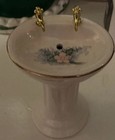 Dollhouse Miniature Pedestal Sink White Pink Flower Porcelain 1:12 Scale — photo 1
