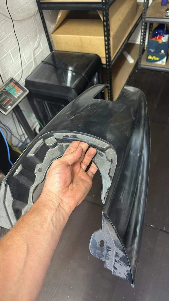 Harley Davidson Vrod Nightrod Rear OEM style replica fiberglass guard Nrs Muscle — 第 2/3 张图片