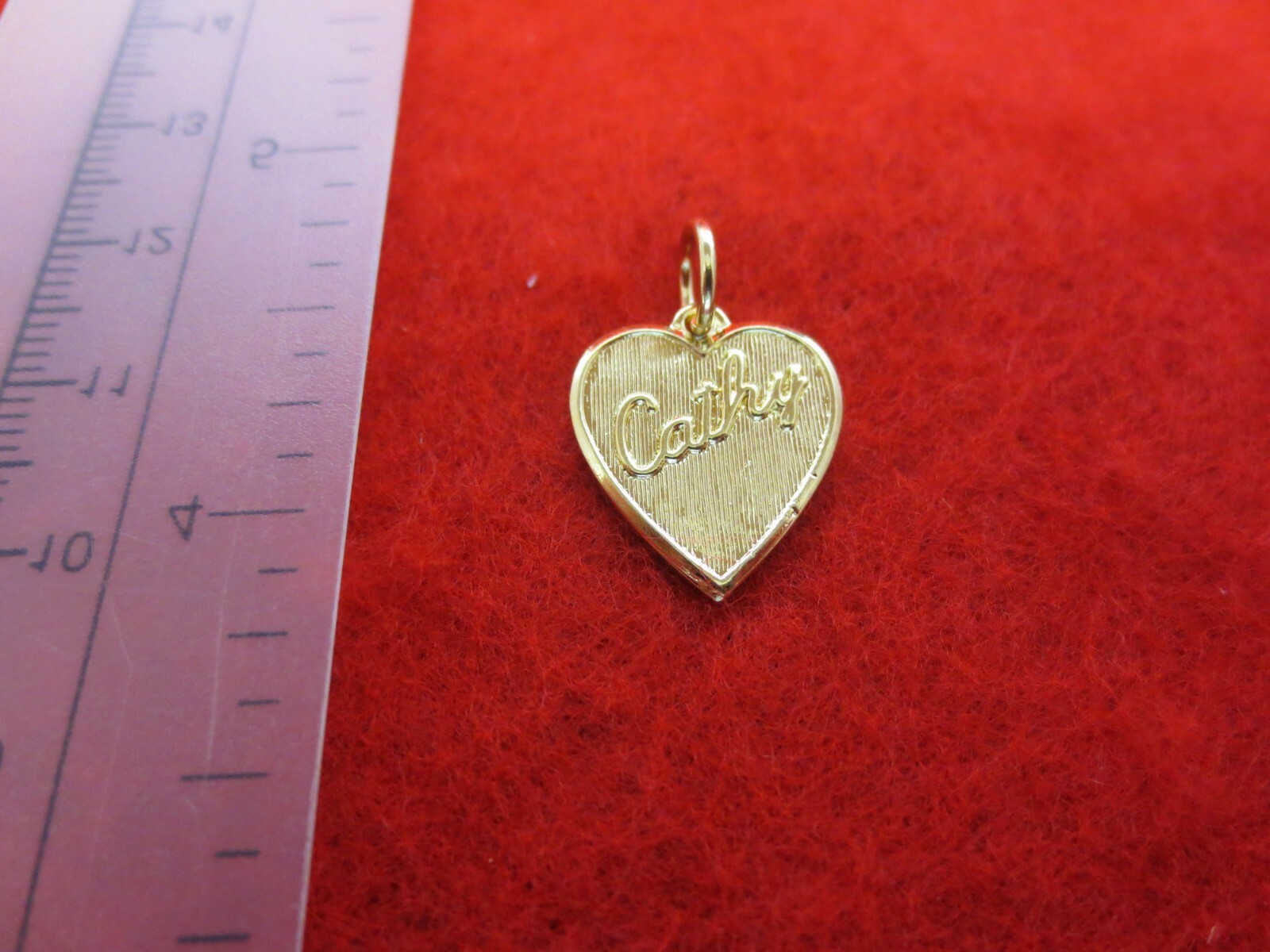 PENDENTIF EN OR Jaune 14 Carats Sacré Coeur de Jesus Christ Medaille