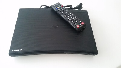 Samsung BD-J5500 Blu-Ray Player / Curved Design 3D (HDMI, USB) schwarz