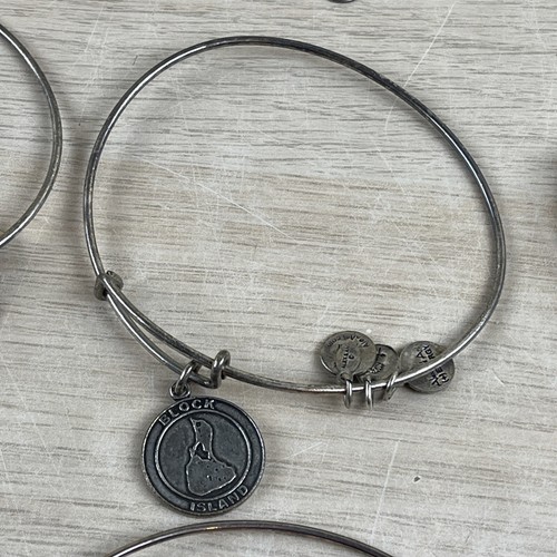 9 Alex and Ani Braclet Lot w/ Nautical Theme Seahorse Compass Key to Life Apple - Picture 6 of 10