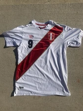 Umbro Peru Guerrero #9 White Jersey Soccer National Team Size Small World Cup