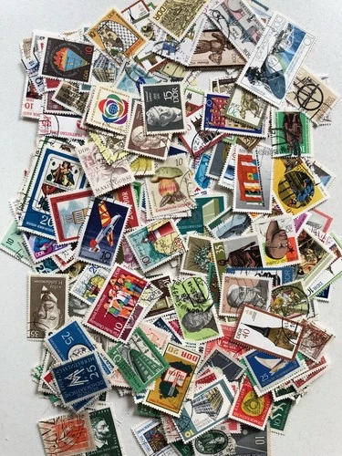 GERMANY / GDR / LOT OF 27 gr TP USED / + 300 STAMPS