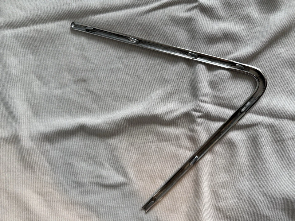 Chevy Impala 1959 convertible panel interior trasero moldura Boomerang Foto 3 de 4