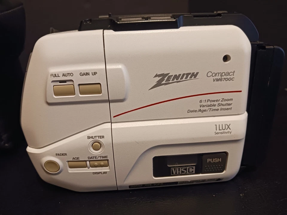 Zenith Compact VM6700C VHS-C Video Movie CamCorder w/ Case Untested *Read * - Image 2 of 4