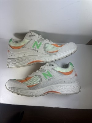 New Balance 2002R U2002RZD Beige Linen Green Apple Men display picture 2