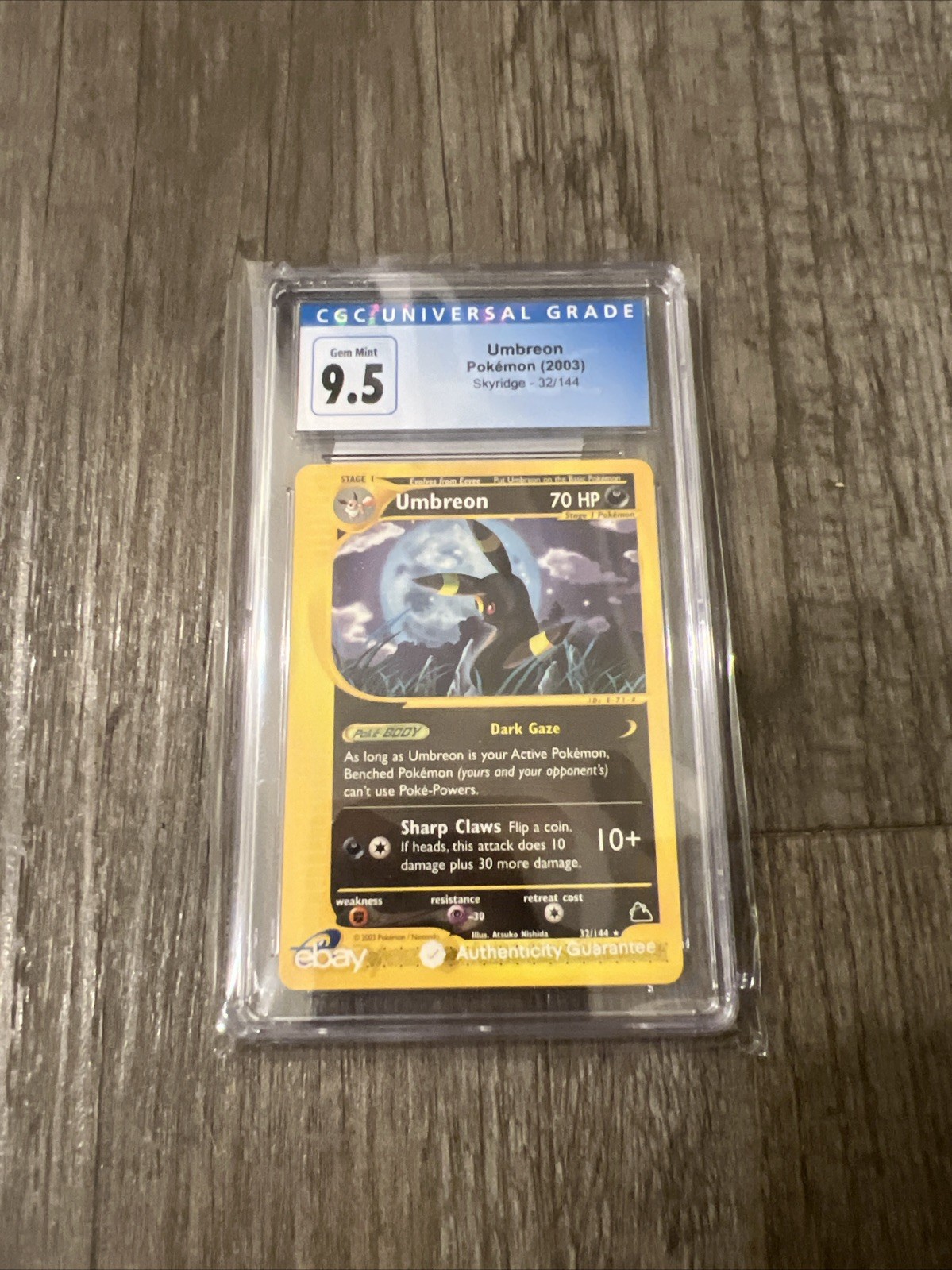 2003 Umbreon Pokemon Skyridge 32/144  CGC 10.  !vintage Label!