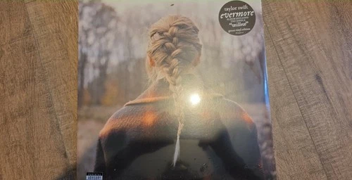 SEALED Taylor Swift Evermore Green 2 LP Vinyl