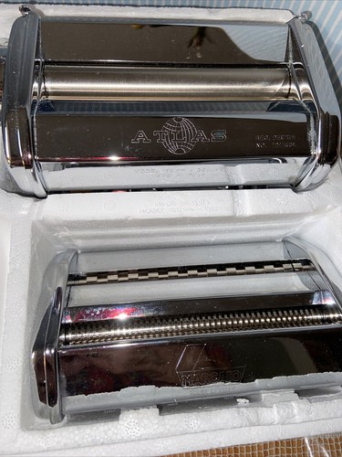 MARCATO MULTIPAST SET MACHINE MAKES 5 KINDS OF PASTA + DOUGH ACCESSORIES USED - Picture 5 of 6