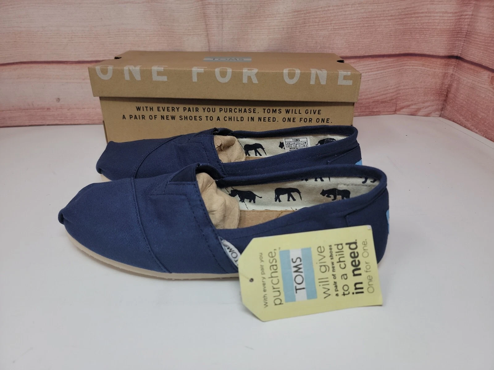 Toms Men's Classic Canvas Slip On Flat Shoes 001001A07 - Navy Blue Size 8, 8.5