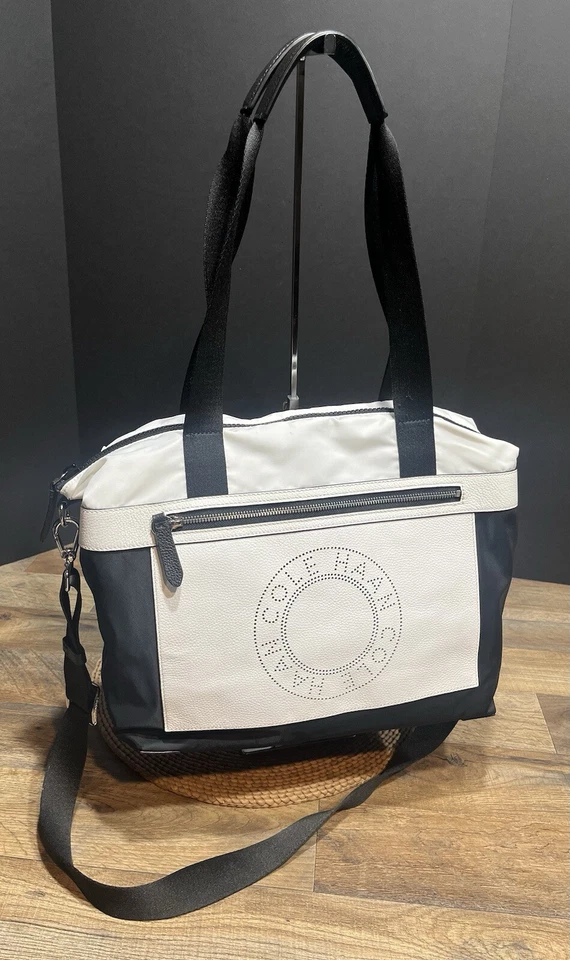 Bolso Mensajero de Hombro Cole Haan Grand Series Negro/Blanco Nylon/Cuero  Foto 4 de 4