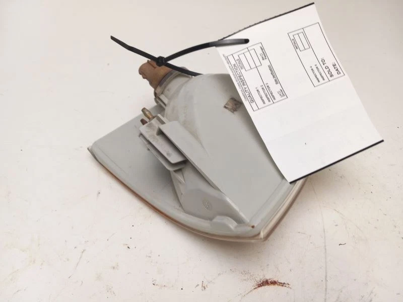 2002-2004 FORD EXPLORER FRONT LEFT TURN SIGNAL LAMP - Imagem 4 de 4