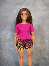 Handmade Doll Fashion Adorable Top And Shorts Set For Curvy Barbie   