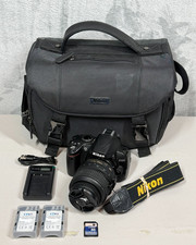 Nikon D3000 Digital SLR Camera W/ 18-55mm DX - Bundle - Low Shutter Count 3789