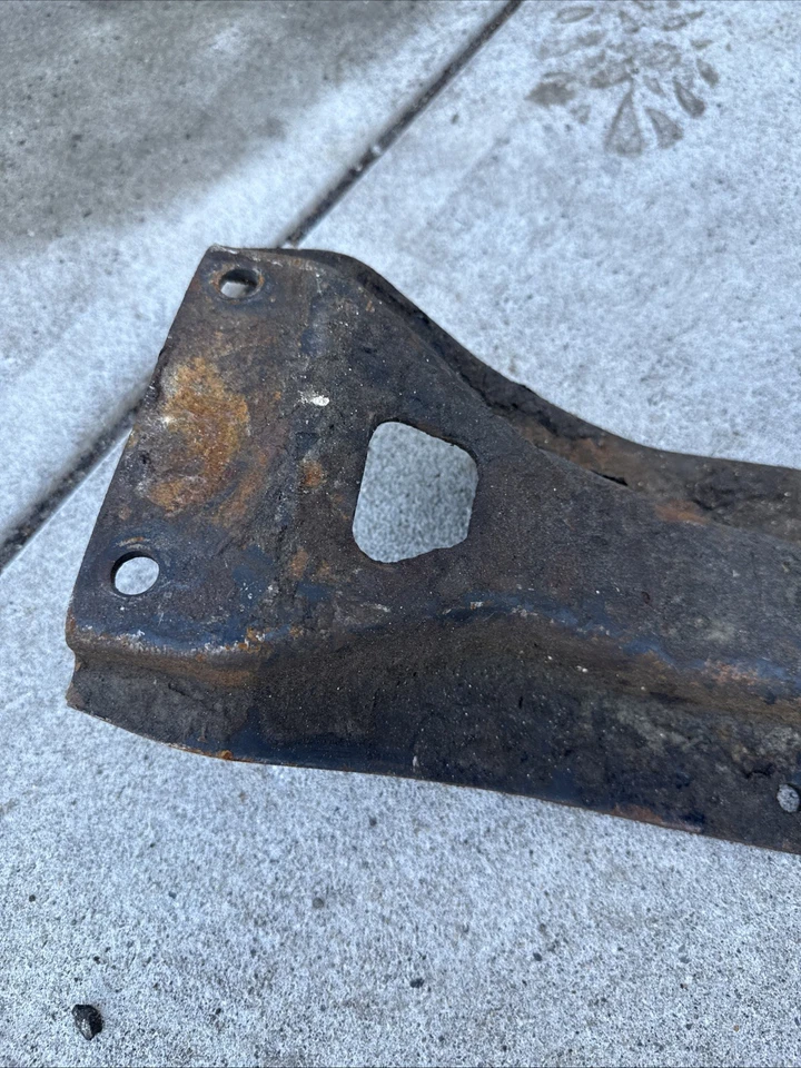  Chevy GMC K10 K20 K5 Blazer JIMMY - Caja de transferencia de transmisión plana travesaño Foto 2 de 4