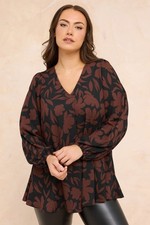 Image of EVANS Curve Women's Plus Size Floral Pleat Front Blouse