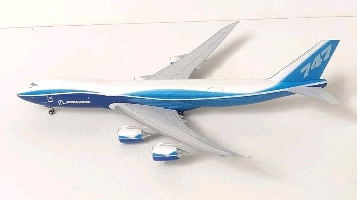 Hogan 1:200 Boeing 747-8F New In Box - Large Beautiful Plane! Vintage  - Image 2 of 4