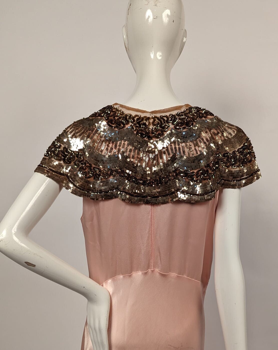 ELEGANT 1930’S MULTI COLOR GOLD SEQUIN EVENING CA… - image 4