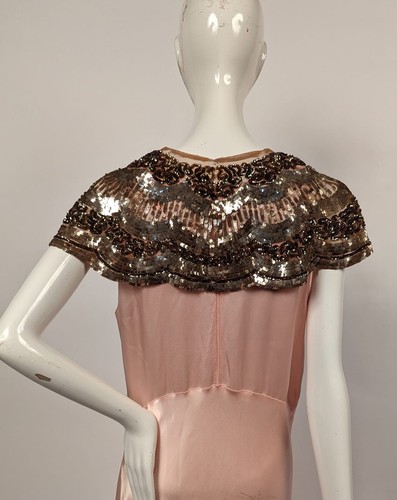 ELEGANT 1930’S MULTI COLOR GOLD SEQUIN EVENING CAPELET FOR DRESS - Picture 4 of 6