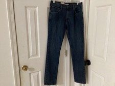 NEW WITH TAG WRANGLER MEN 5 POCKET JEAN.  SIZE:  30 X 32.   New