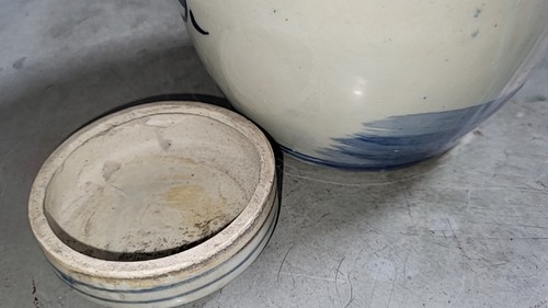 Ancient Children-playing with blue and white jar 童玩青花罐 h1 - Picture 8 of 9