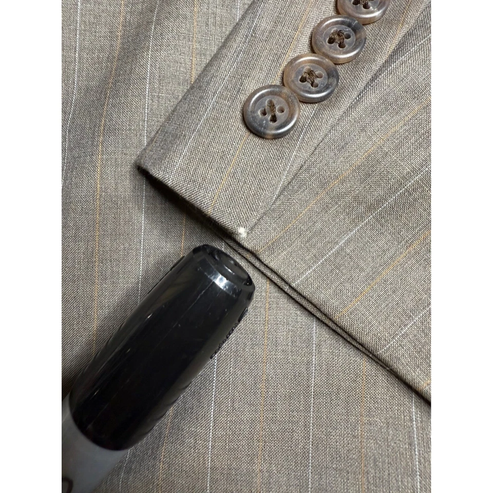 Burberry London Kensington Gray Pinstripe 100% Wool Blazer Jacket Men's 42L - Image 4 of 4