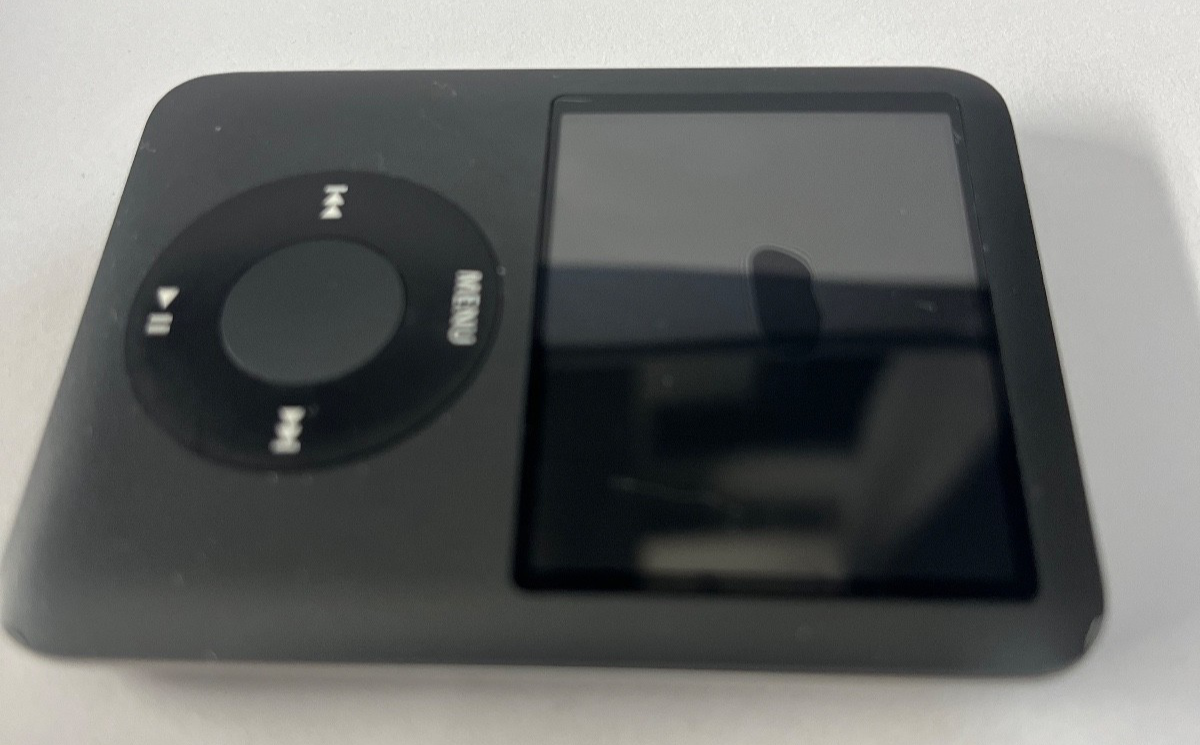 Apple iPod nano 3rd Generation Special Edition Red (8 GB) for sale