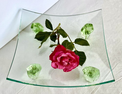 Glass Slab Plate w Green Glass Feet shaped like  Gemstone Rocks EUC - Picture 5 of 6