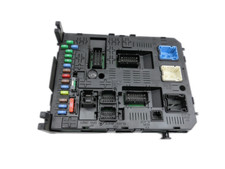 Control Unit Security Box Central Electrics BSI 04EV for Peugeot 308 I CC
