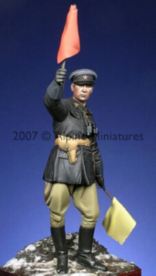 MW22 ALPINE MINIATURES 16002 WW2 RUSSIAN OFFICER  1/16 FIGURE
