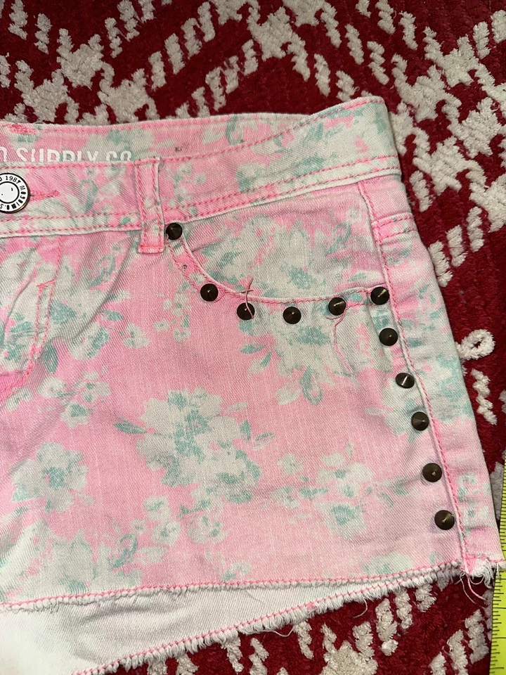 Pantalones Cortos Rosa Floral Denim Tachonado Corte Fray Botín Festivo Boho Talla 7 Foto 4 de 4