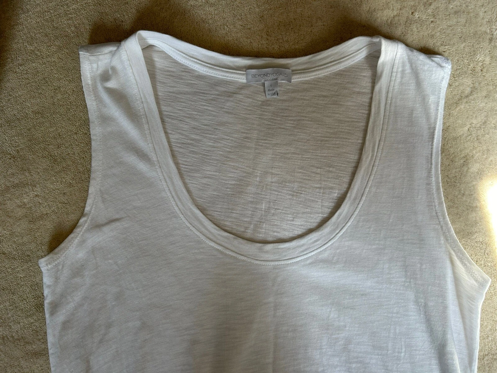 beyond-yoga signature scoop tank-top