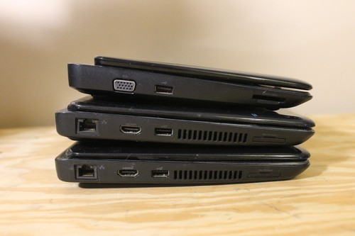 Lot of 3 Dell Mini Netbooks Laptops 2x (P07T) 1x (P09T) For Parts - Picture 10 of 13