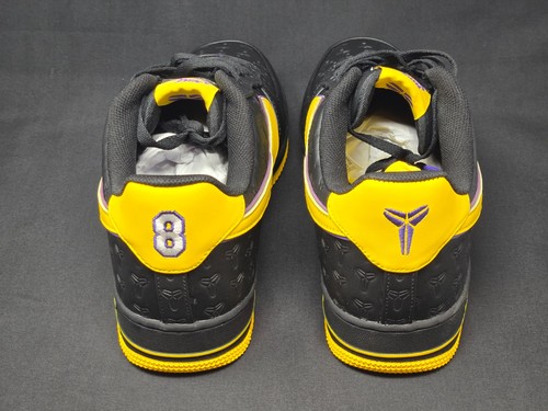 Nike Kobe Bryant x Air Force 1 Low taglia 13 Lakers Away nero viola oro NBY - Foto 6 di 7