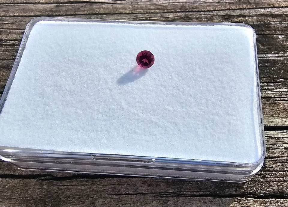 ¡Piedra preciosa suelta redonda de 4 mm de turmalina rubelita! Foto 4 de 4