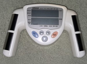 Omron Weight/Fat Loss Monitor HBF-306 Hand Held BMI Body Mass Index White