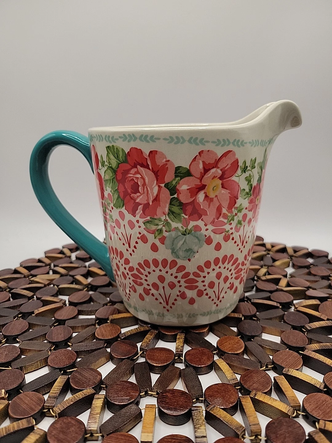 The Pioneer Woman Vintage Rose Floral 4 Cup Measuring Pitcher NEW CONDITION!