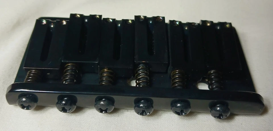 Genuino Fender 6 Cuerdas Hardtail Black Bridge Tele Strat Jim Root Jazz Master Foto 2 de 4