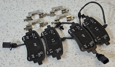 Original Audi A4 A5 8W A6 A7 4K A8 4N Bremmssbeläge HA hinten Warnkontakt Beläge